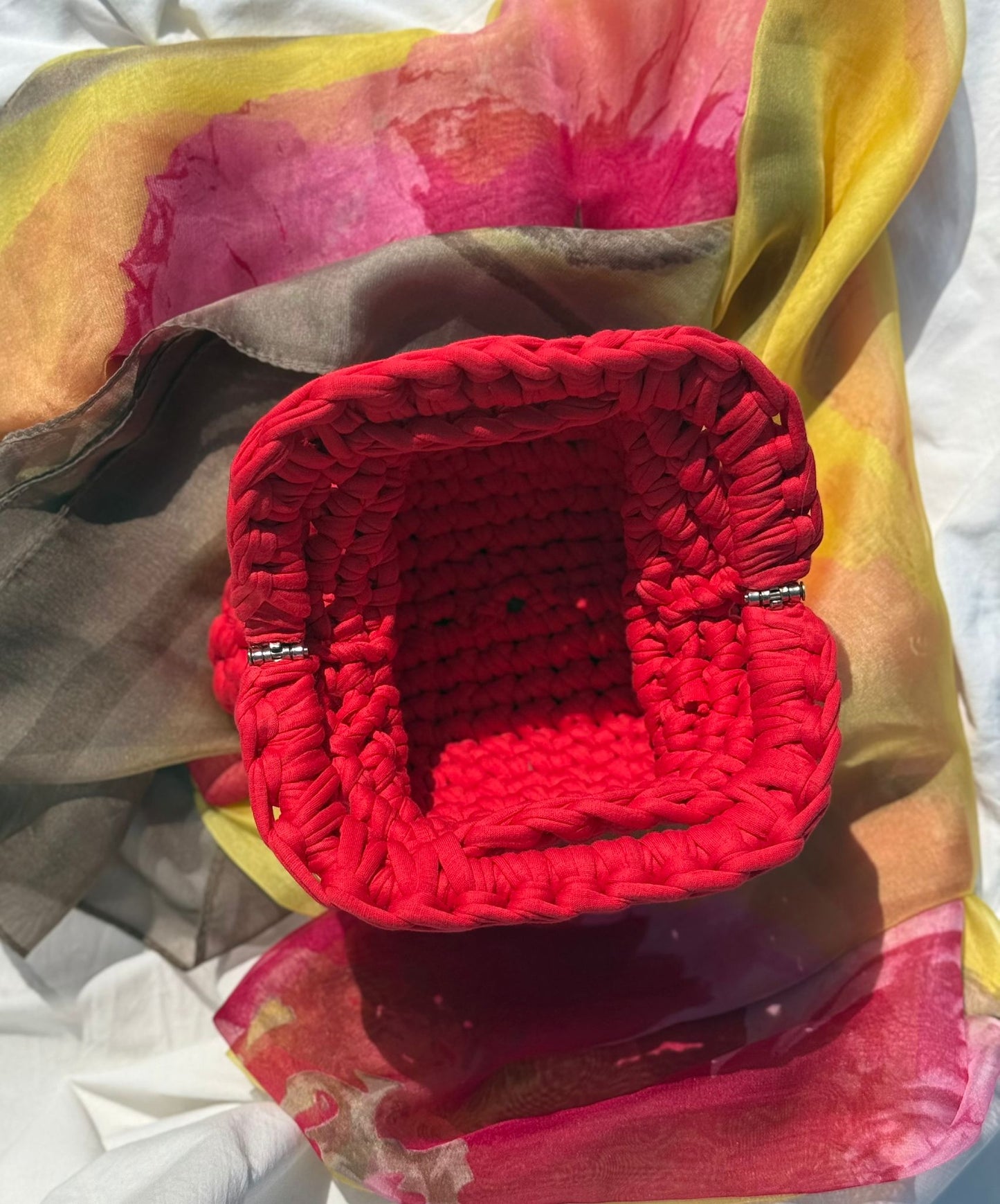Clutch Red